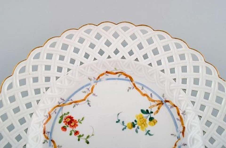 Two Antique Meissen Plates In Pierced Porcelain With Hand Painted Floral Motifs photo 1307.0
