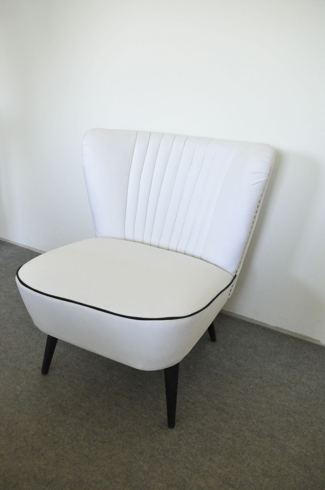 Retro Vintage Club Chair/ Cocktail Chair  / photo furniture
