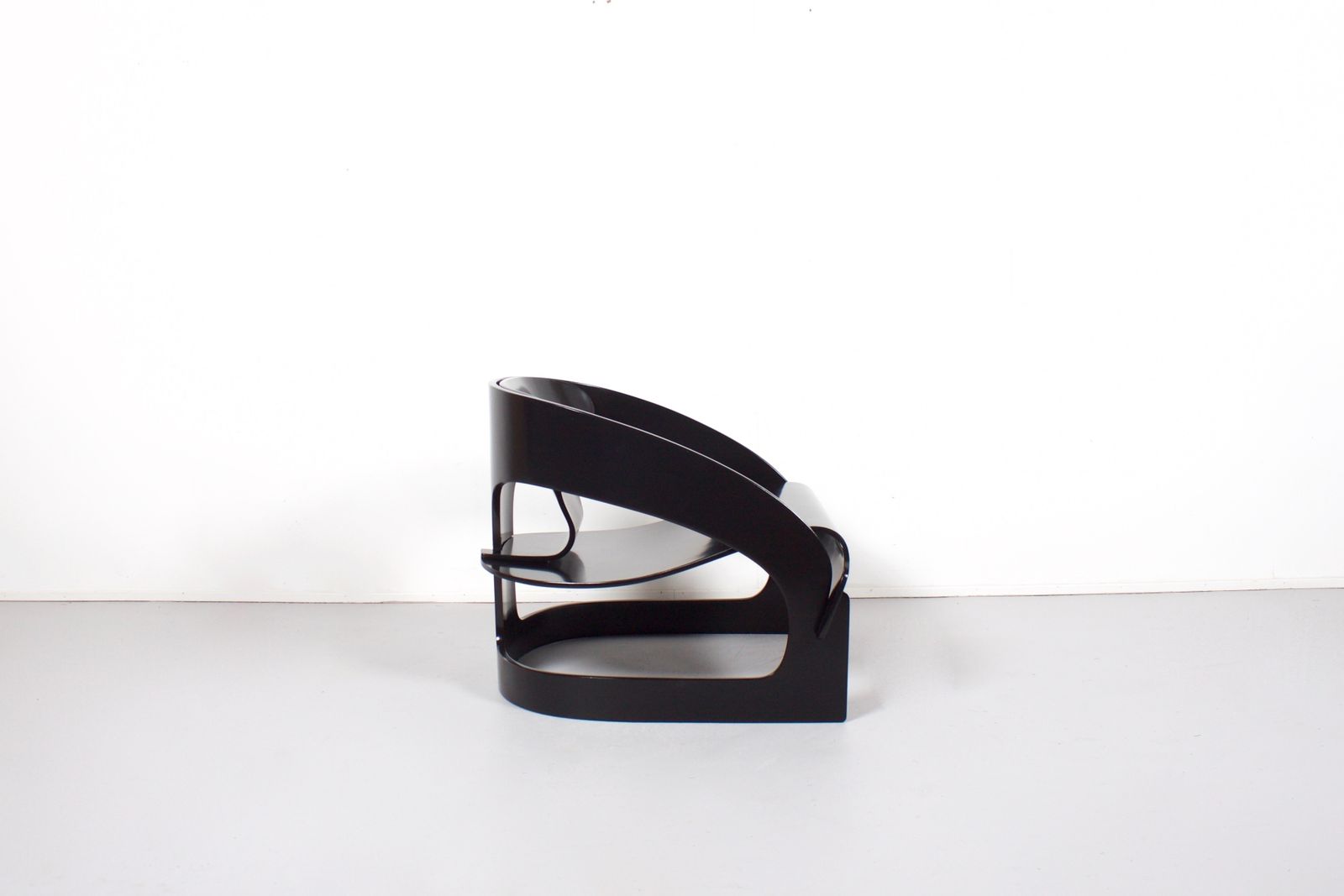Joe Colombo Plywood 4801 Lounge Chair No 42, Kartell, 1960’s photo furniture