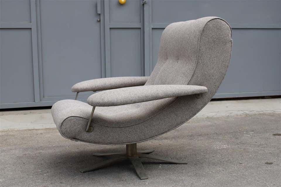 photo for sale Swivel Armchair Guido Bonzani For Tecnosalotto 1970s Gray Fabric And Steel
