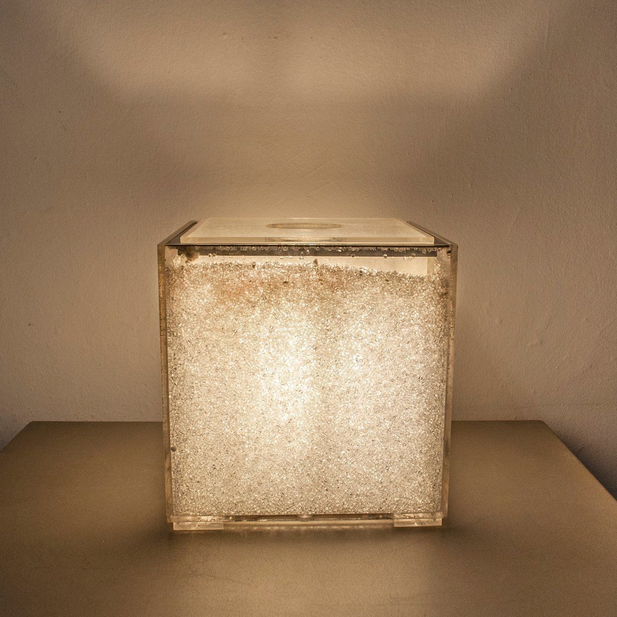 Italiaanse Plexiglazen Tafellamp Van Giorgetti E Sorgato Voor Studio Sg, Ca. Jaren 1970 photo furniture