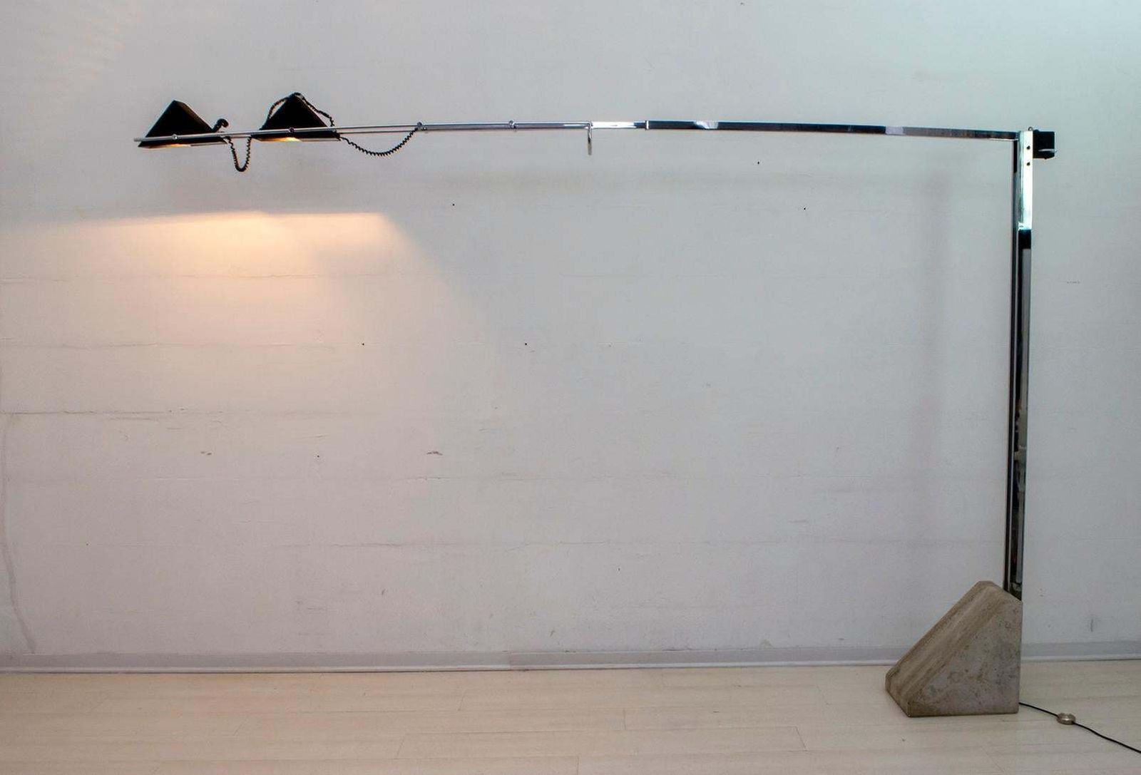 photo vinterior Mid Century Modern Italian Steel And Travertine Floor Lamp, 1970s