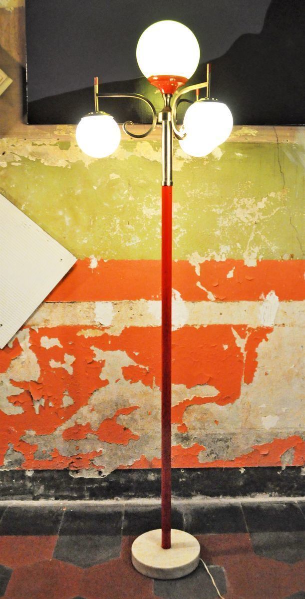 Italiaanse Vloerlamp, Jaren 1960 photo furniture
