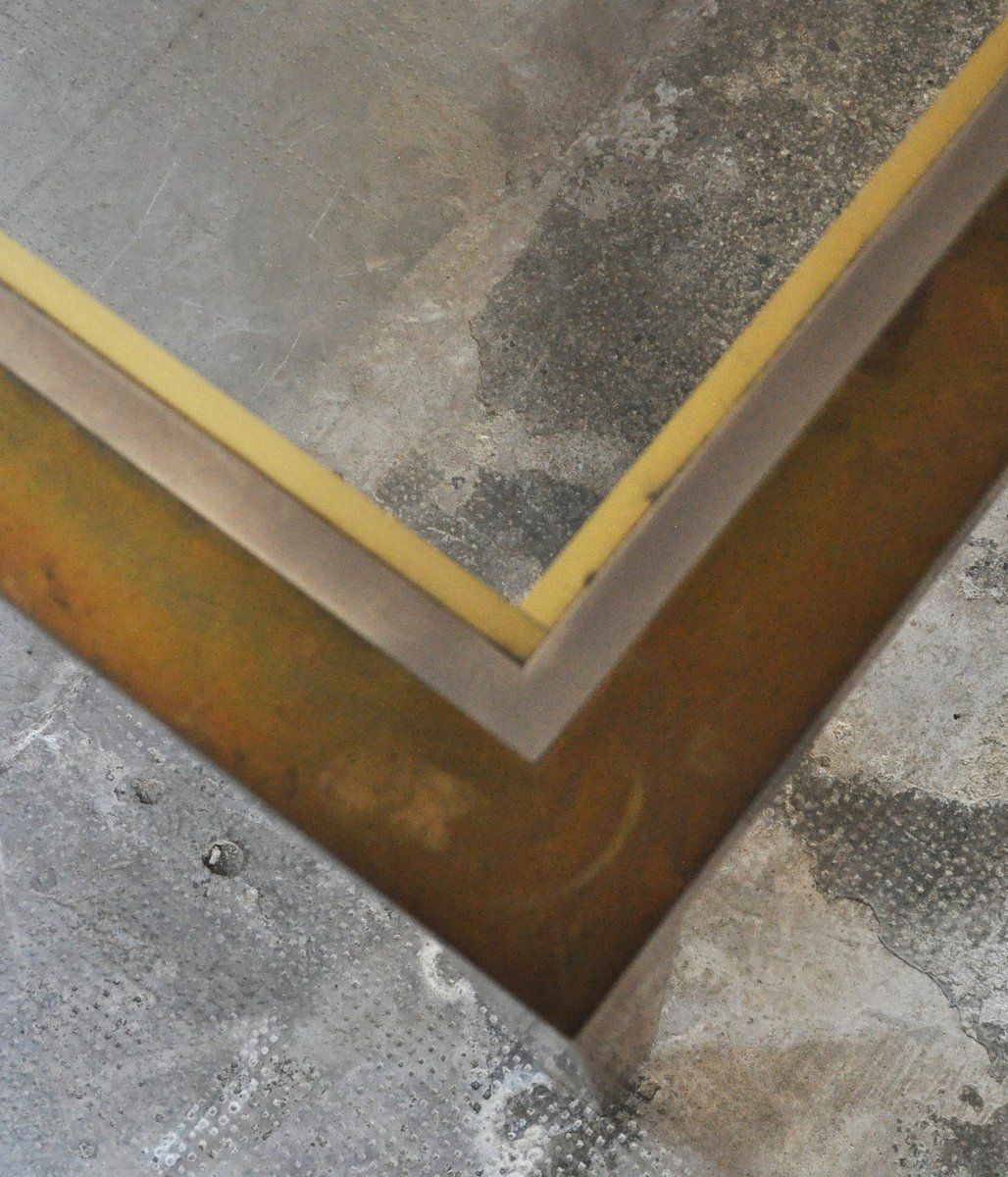 Square Coffee Table In Brass And Glass, 1970s photo vinterior