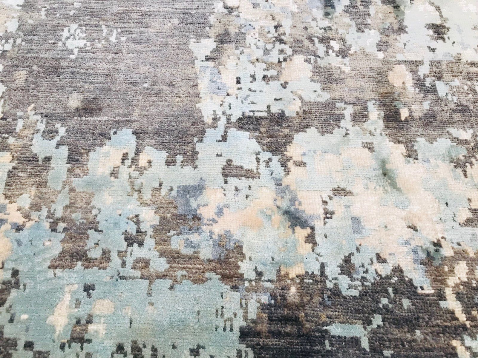 Chubi Carpet From Zenza Contemporary Art & Deco, 2000 photo Textiles