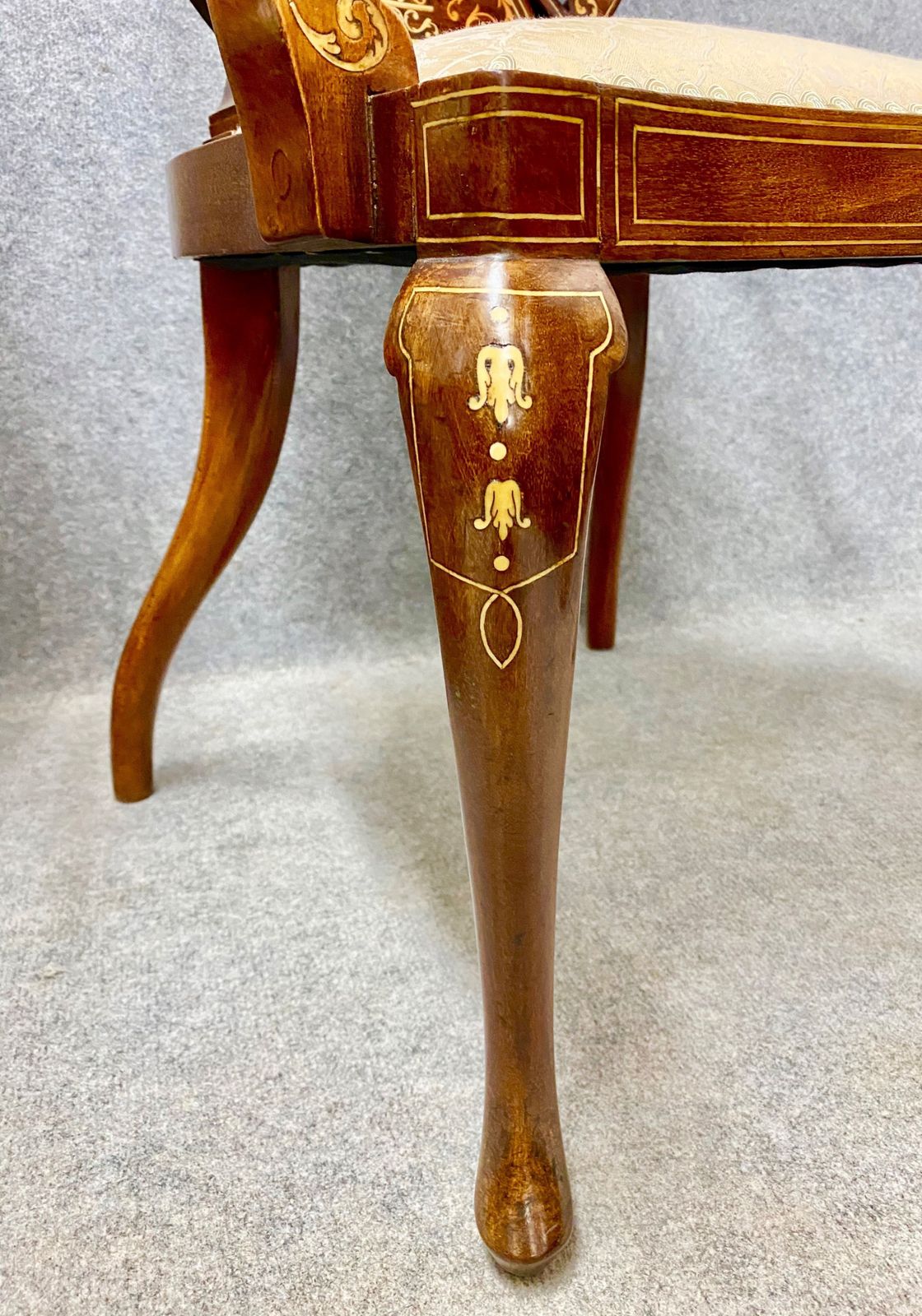 Superb Mahogany & Inlaid Parlour Suite photo Furniture