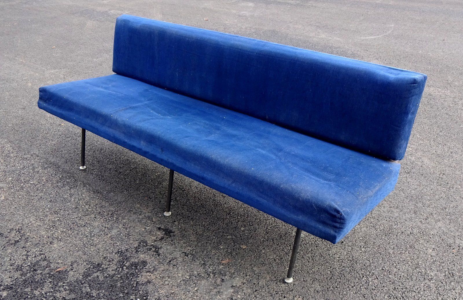 Model 32 Blue Sofa By Florence Knoll Bassett For Knoll Inc./Knoll International, 1960s photo Furniture