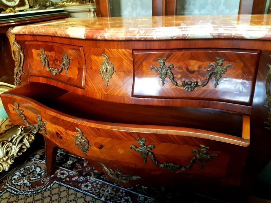 photo vinterior French Chest Of Drawers With Brass Applications And Marble Slab