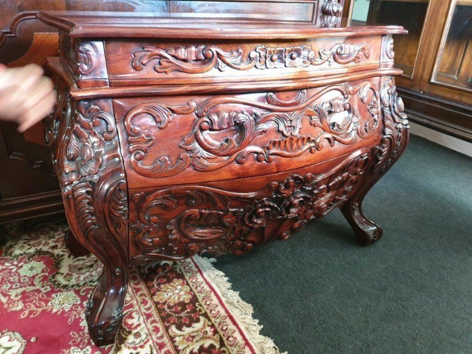 2304.0 Beautiful Baroque Chest Of Drawers photo