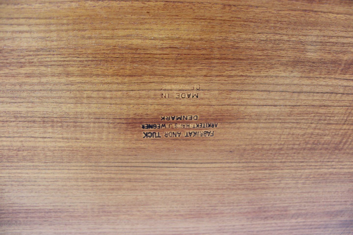 photo furniture Coffee Table In Teak And Oak By Hans J. Wegner And Andreas Tuck, From The 1960s.