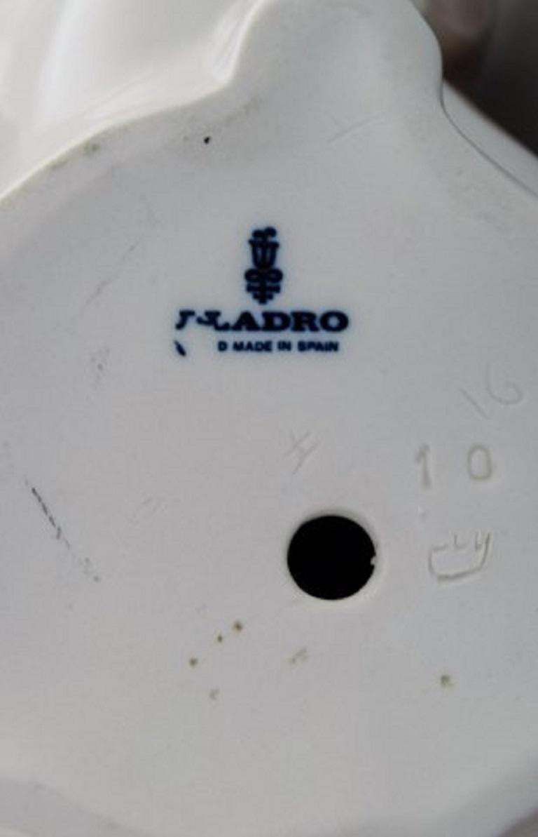 Lladro, Spain, Figure In Glazed Porcelain, Puppy And Snail, 1980s photo vinterior