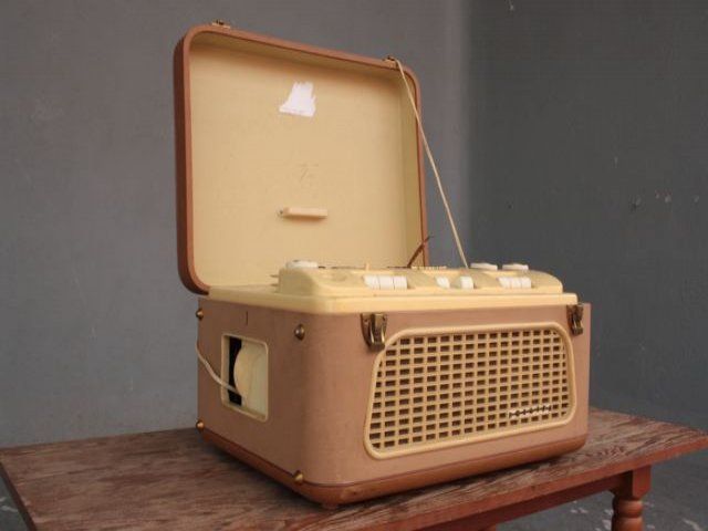 photo vintage 1950 2 Track Tape Recorder Phillips