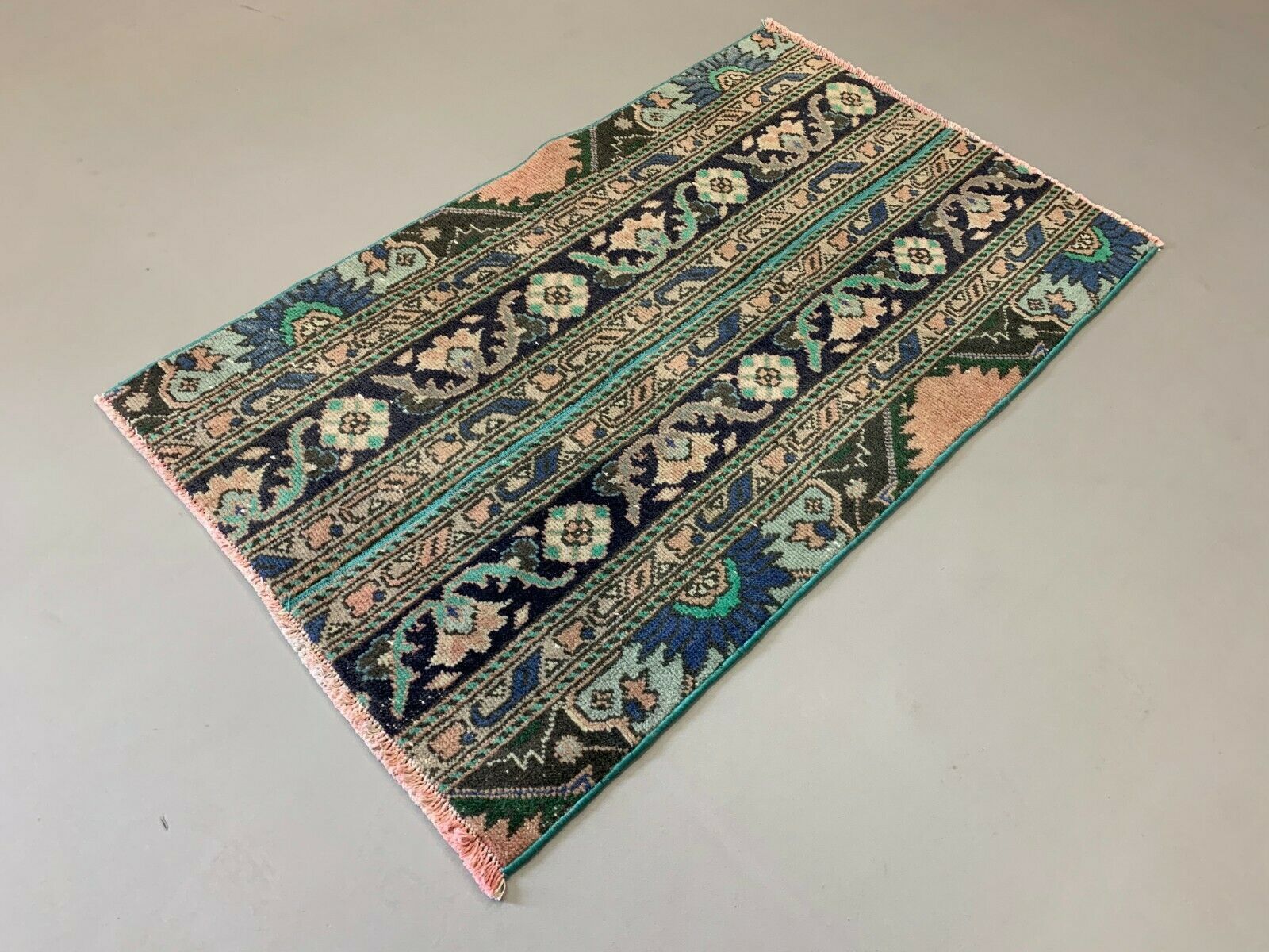 Distressed Turkish Rug 115x68 Cm Vintage Shabby, Tribal Red, Green, Brown Small photo for sale