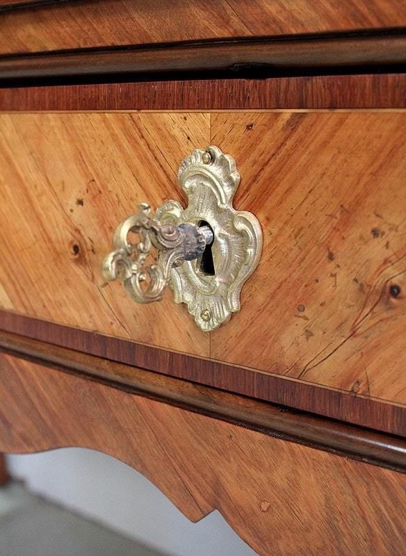 photo vintage Mahogany And Rosewood Slope Desk, Regency / Louis XV Period     18th Century