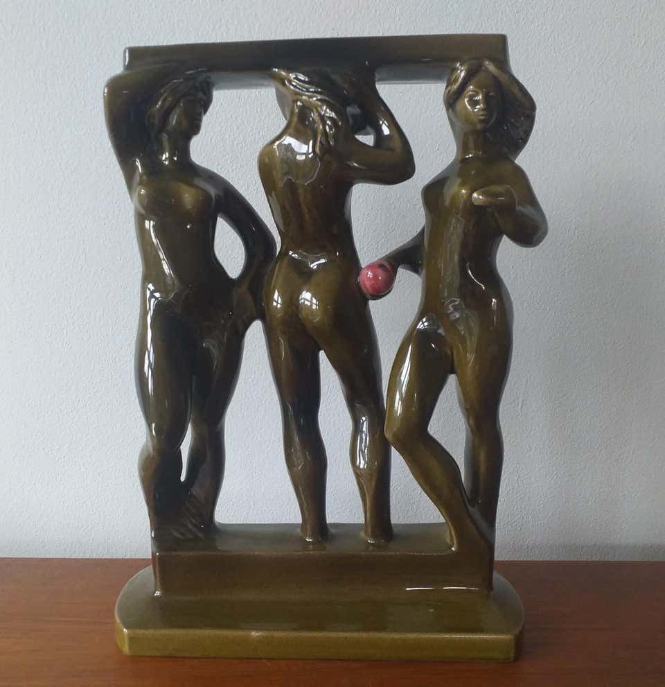 Midcentury Ceramic Sculpture Of Women, Three Graces, Design Zdenek Farnik 1960s photo vintage