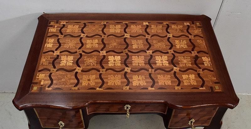 Small Lady's Desk, In Amarante And Violet Wood, Louis XV Period   18th Century photo 6278.88