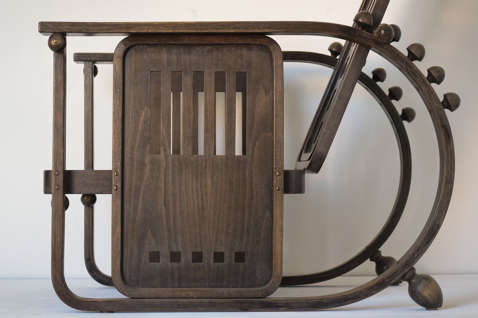 photo vinterior Stoel In De Stijl Van Josef Hoffmann 'Sitzmaschine' – Of Mogelijk Authentiek
