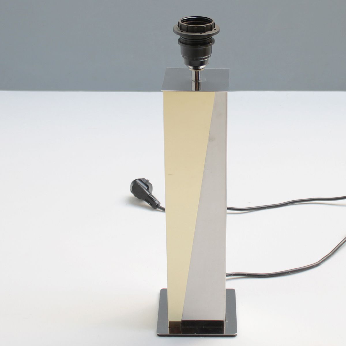 photo furniture Architectonische Tafellamp In De Stijl Van Paul Evans
