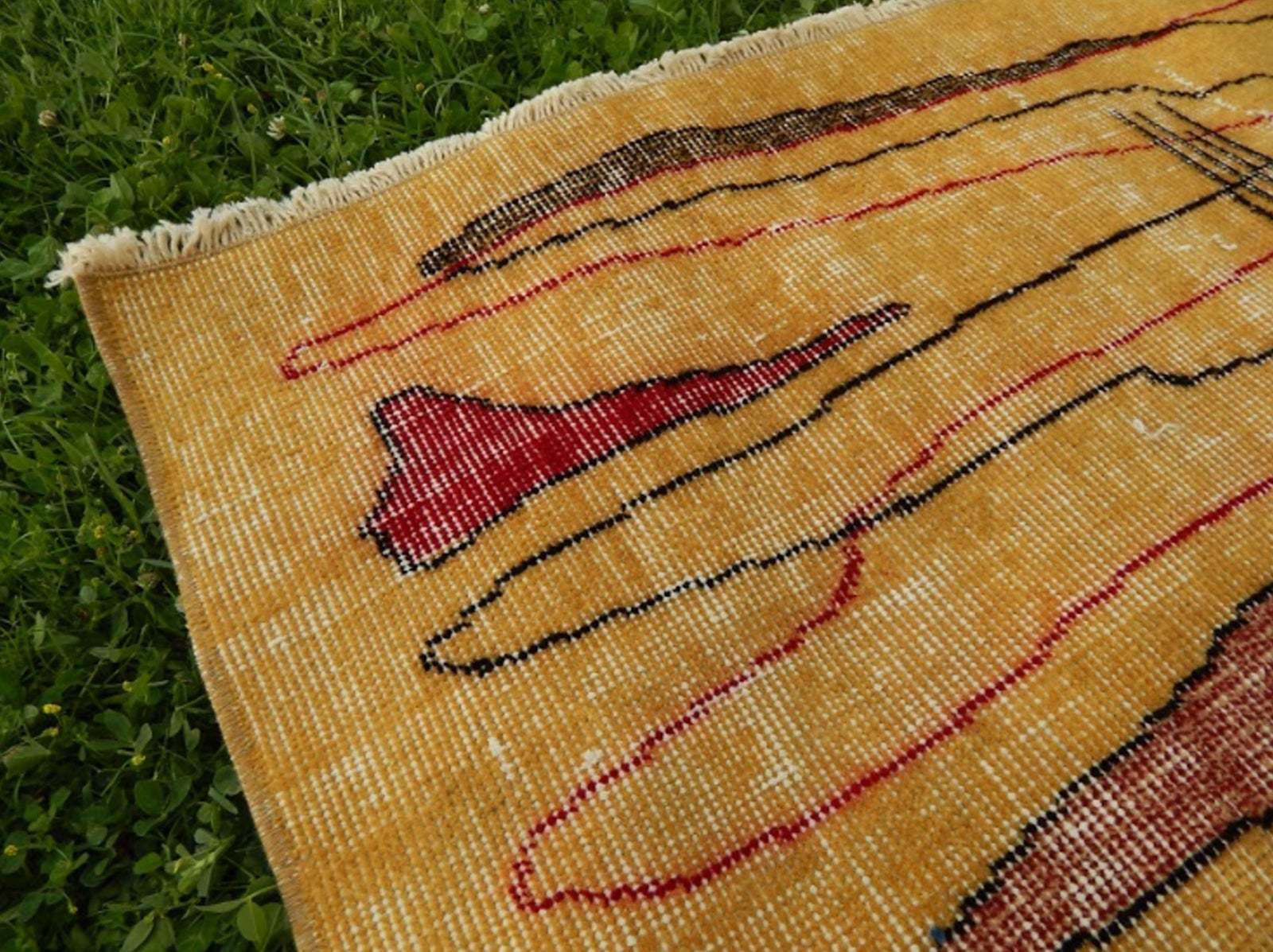 Vintage Zeki Müren Rug With A Modern Design   Turkish Art Deco Rug 5′ × 8′2″ photo vintage