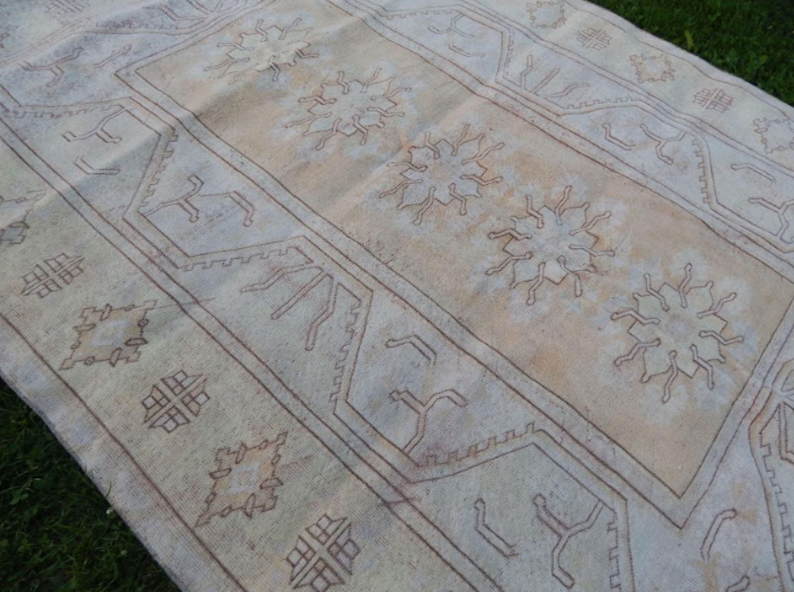 Vintage Hand Knotted Turkish Oushak Rug | Area Rug With Yellow Rich Border photo vinterior