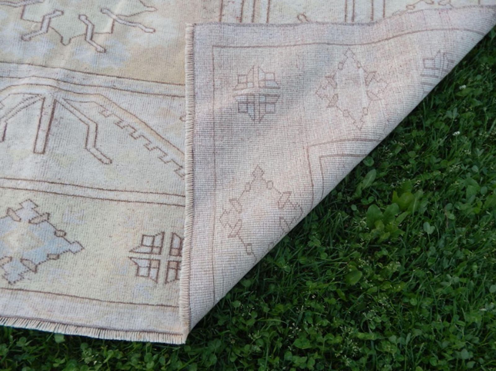 photo furniture Vintage Hand Knotted Turkish Oushak Rug | Area Rug With Yellow Rich Border
