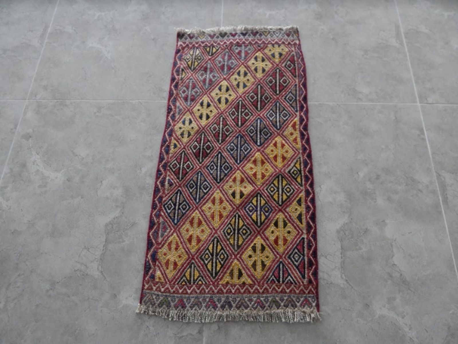 Vintage Turkse Yastik kleine vloerkleed, handgeknoopt, vervaagd, 1′5″ × 2′10″