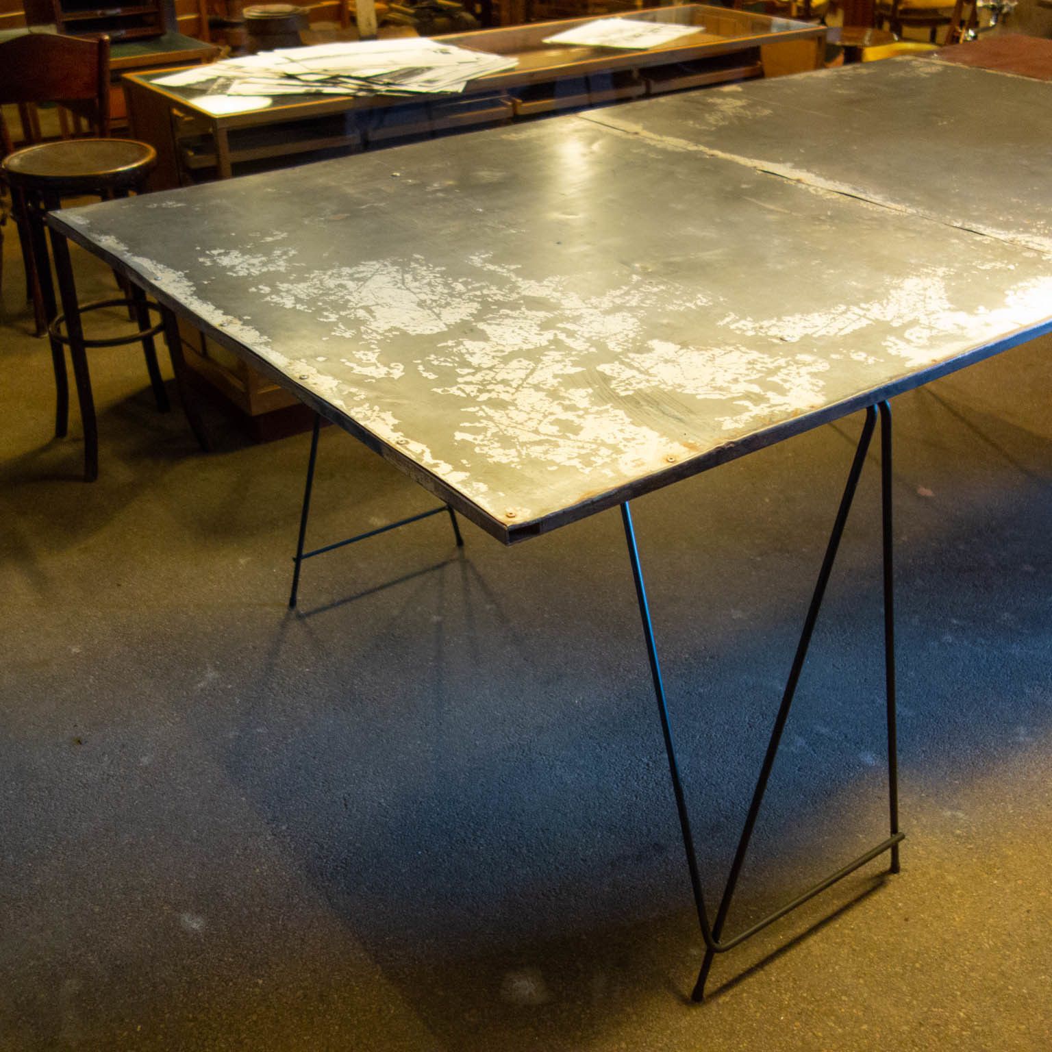 Grote Industriële Tafel Van Frits Jeuris — Oude Brouwerijdeur photo Meubels