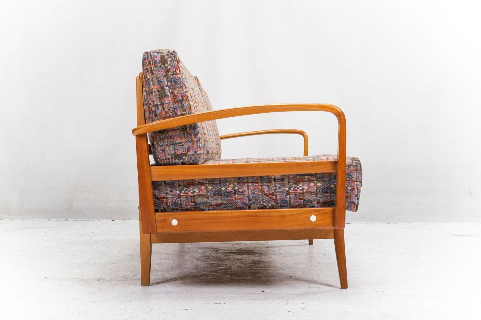 photo vinterior Antimott Easy Chairs & Daybed In Cherry By Walter Knoll / Wilhelm Knoll For Knoll Inc. / Knoll International, 1950s, Set Of 3