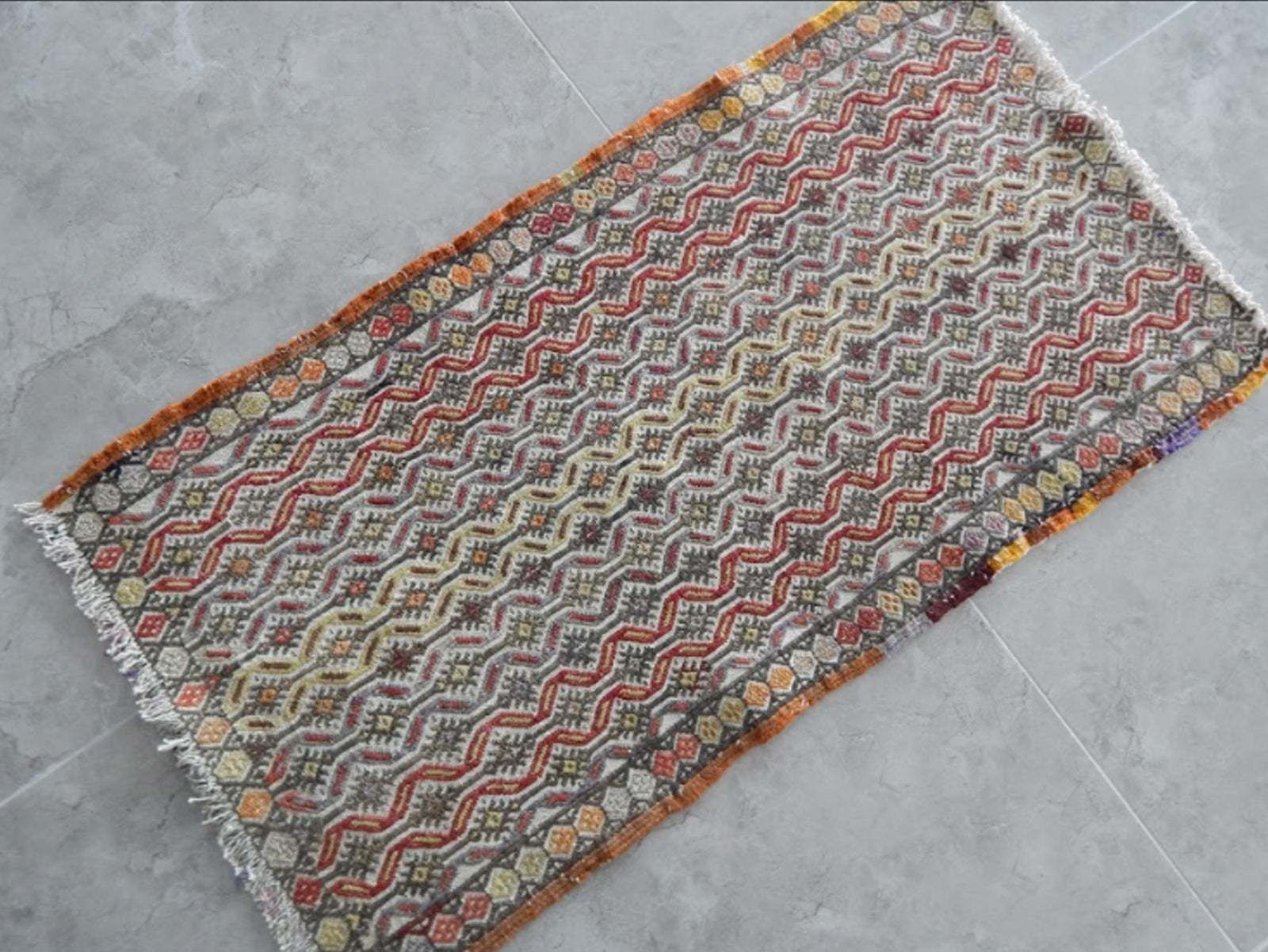 Handwoven Turkish Kilim Rug Pastel Colors Area Rug Petite Braided Kilim 1′6″ × 2′10″ photo Textiles