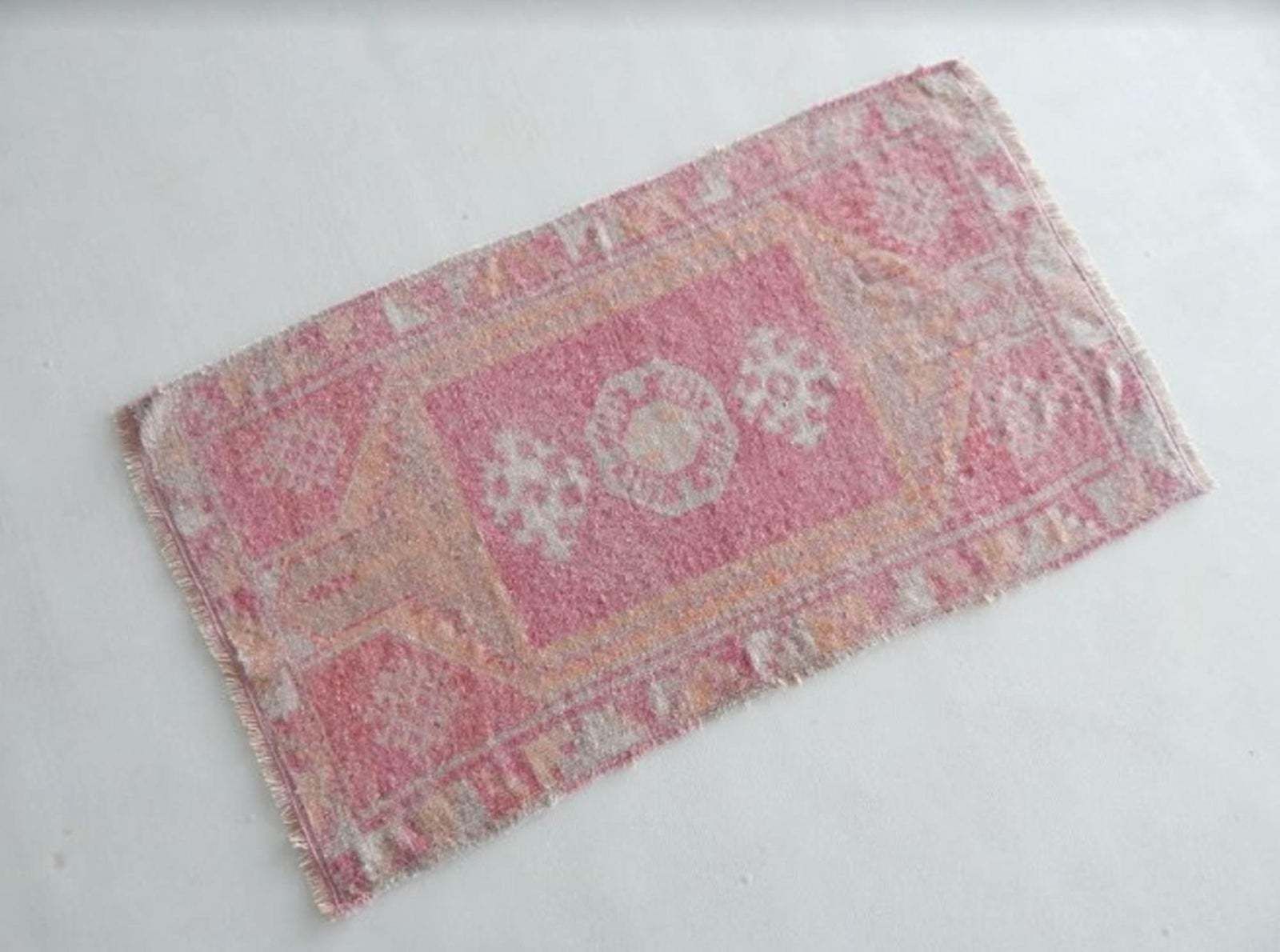 Hand Woven Geometric Pattern Pastel Oushak Bathroom Rug, Wall Hanging And Table Decor Vintage Small Home Entrance Carpet 1′10″ × 3′2″