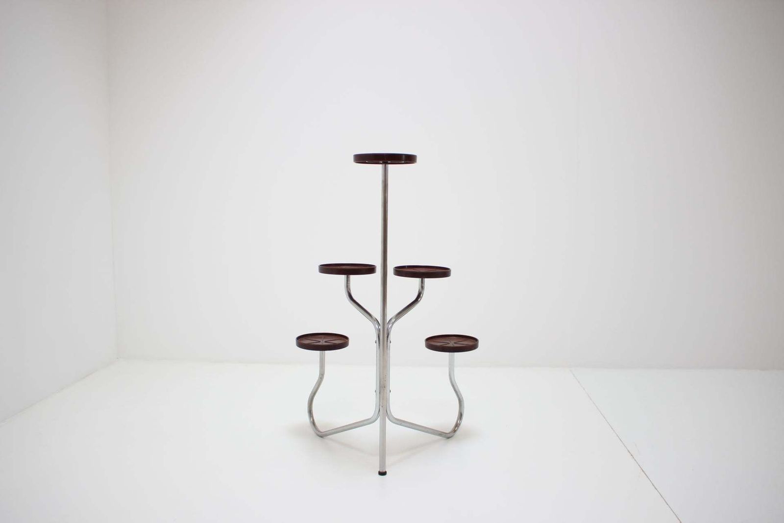 Mid Century Flower Stand, Czechoslovakia. photo Home Decor