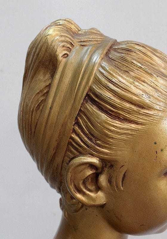 photo vintage Bust Of A Girl And Twisted Column, In Golden Plaster   1900/1920
