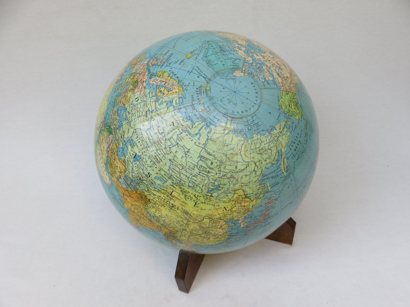 photo vinterior Globe From Columbusverlag Paul Oestergaard Kg, 1950s