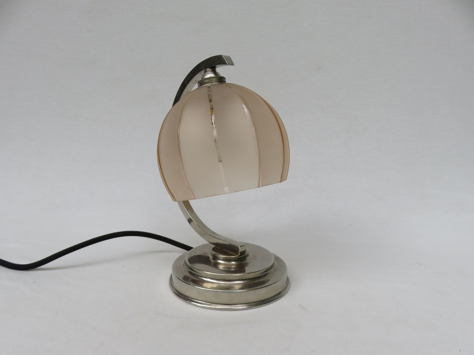 Elegant French Art Deco Small Table Lamps, Set Of 2 photo vinterior