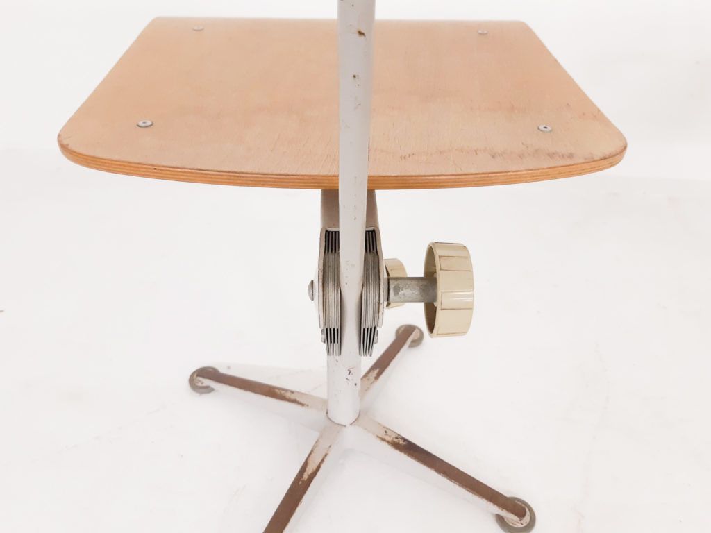photo vinterior Friso Kramer For Ahrend De Cirkel Drafting Stools, The Netherlands 1950s