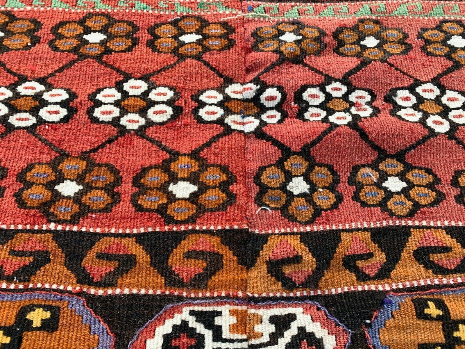 Vintage Turkse Kilim Vloerkleed 467x210 cm Tribal Kelim Rood, Groen, Zwart, Goud Groot photo vinterior