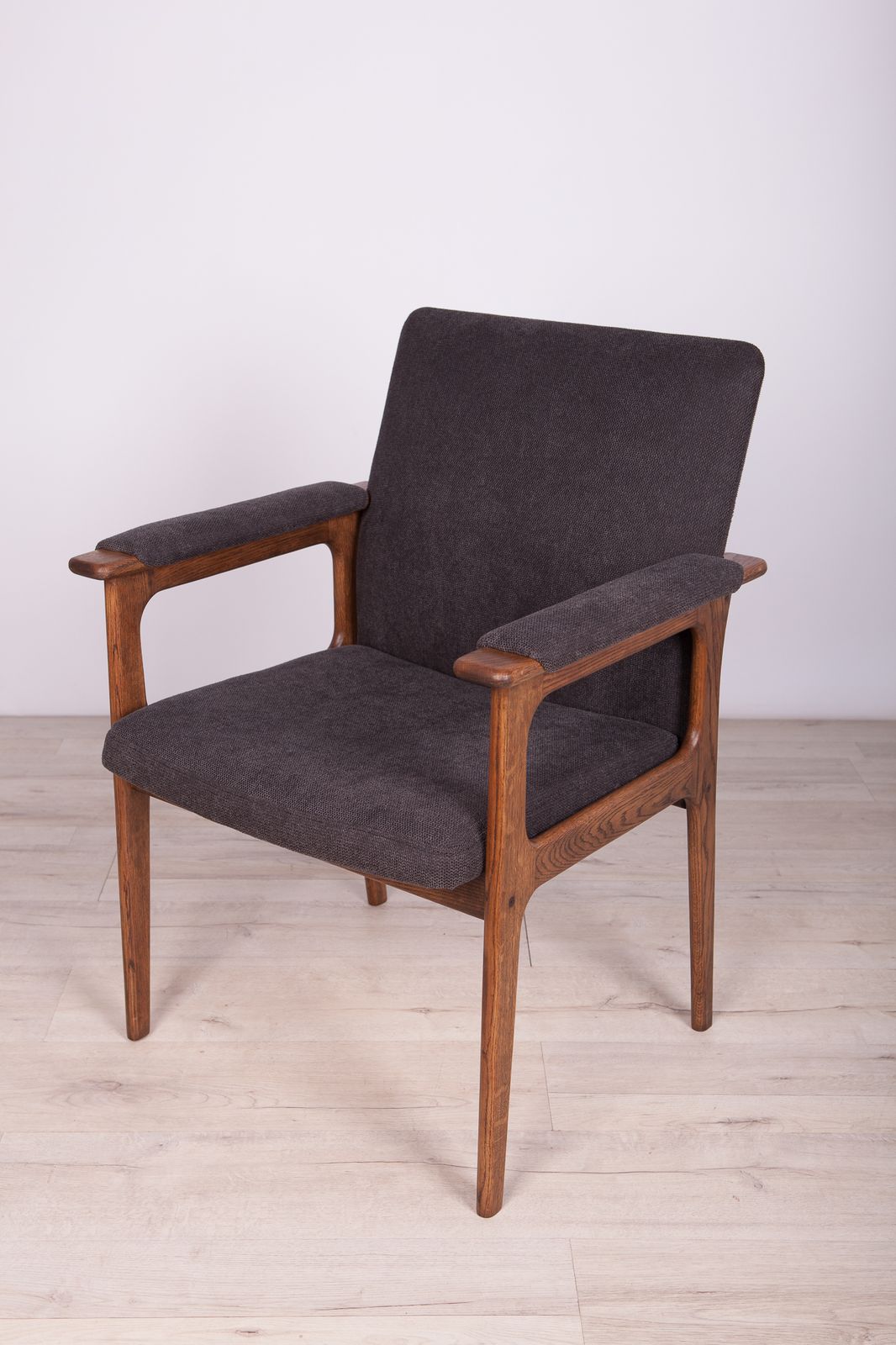 photo vinterior Oak Armchair From Berg Poulsen, 1970s