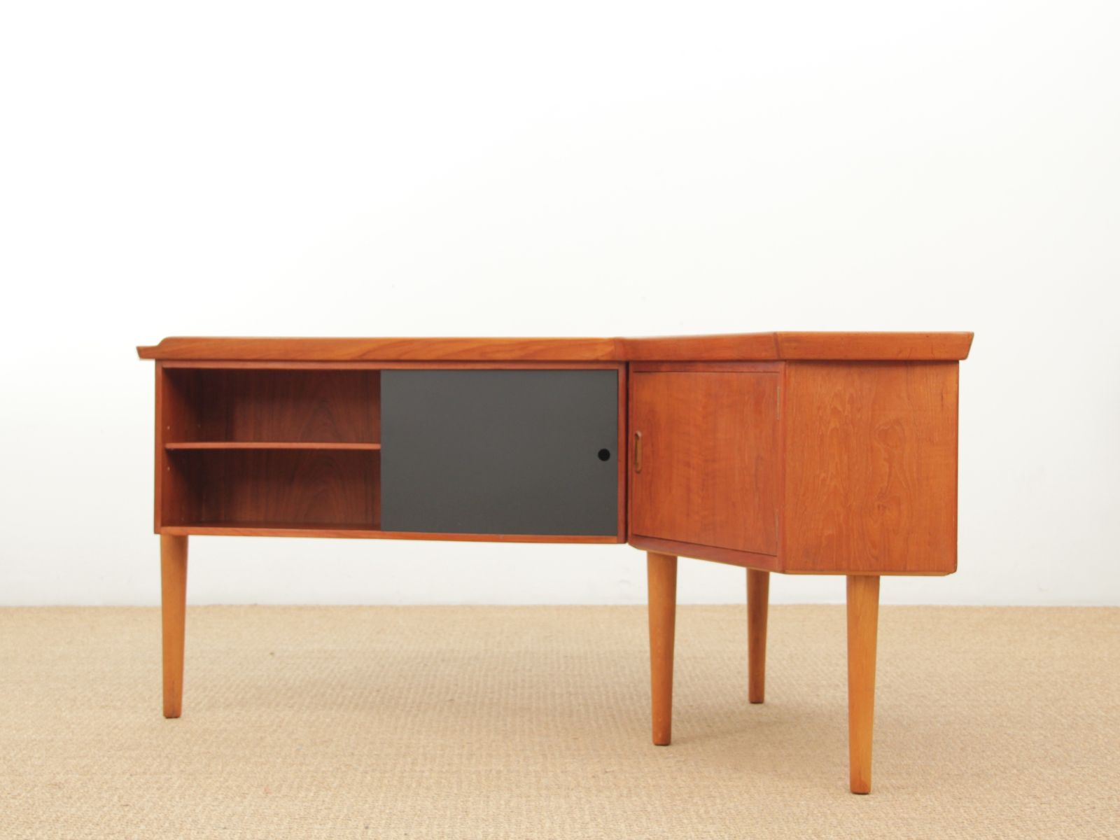 photo vintage Mid Century  Modern Scandinavian Boomerang Desk By Hovmand Olsen