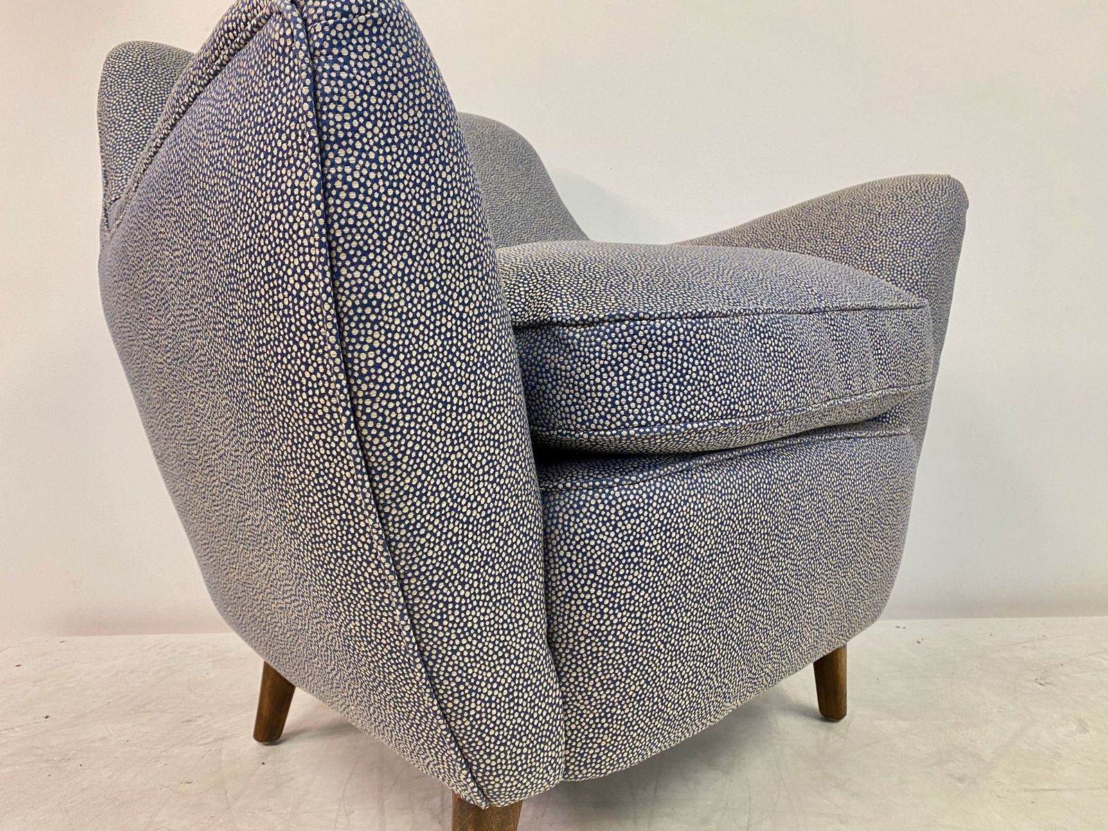 photo furniture Mid Century Pair Of 1950s Italian Armchairs In The Style Of Guglielmo Veronesi