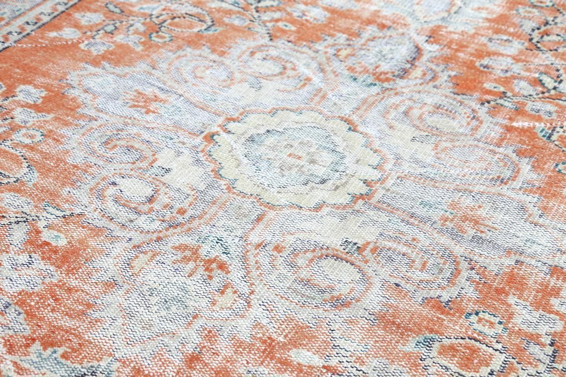 Vintage, Turkish Rug, Distressed Rug, Handwoven, Medallion, Oriental, Floral, Wool, Area Rug, Oushak Rug, Red, Orange, Beige, Rug photo vinterior