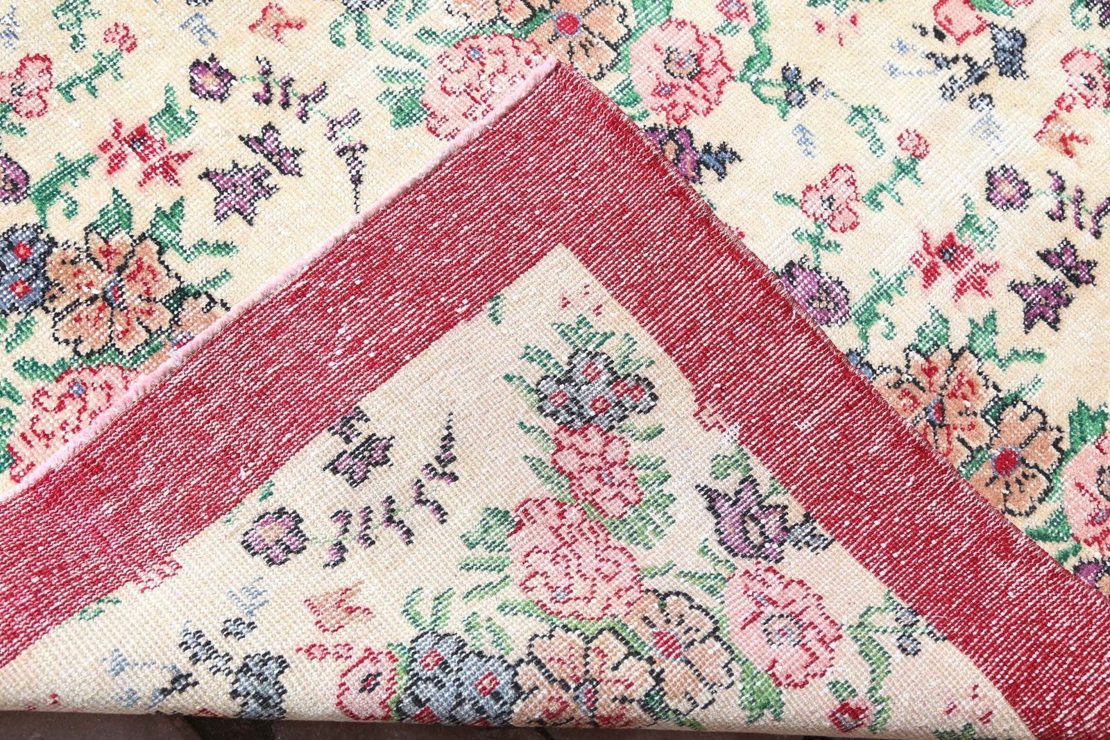 photo furniture Turkish Vintage Rug, Floral, Area Oushak Bohemian Rug, Hand Knotted, Wool, Living Room Rug, Beige Neutral Red, Natural Boho Chic