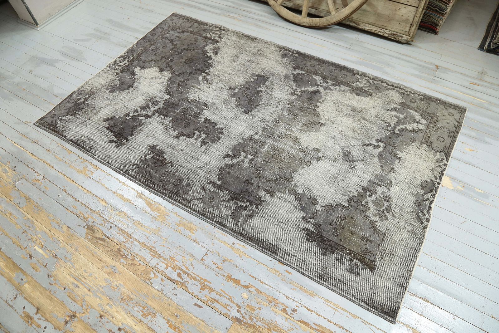 photo furniture Turkish Rug, Gray, Area Oriental Rug, Vintage Oushak Rug, Traditional Rug, Wool Rug, Oriental Rug