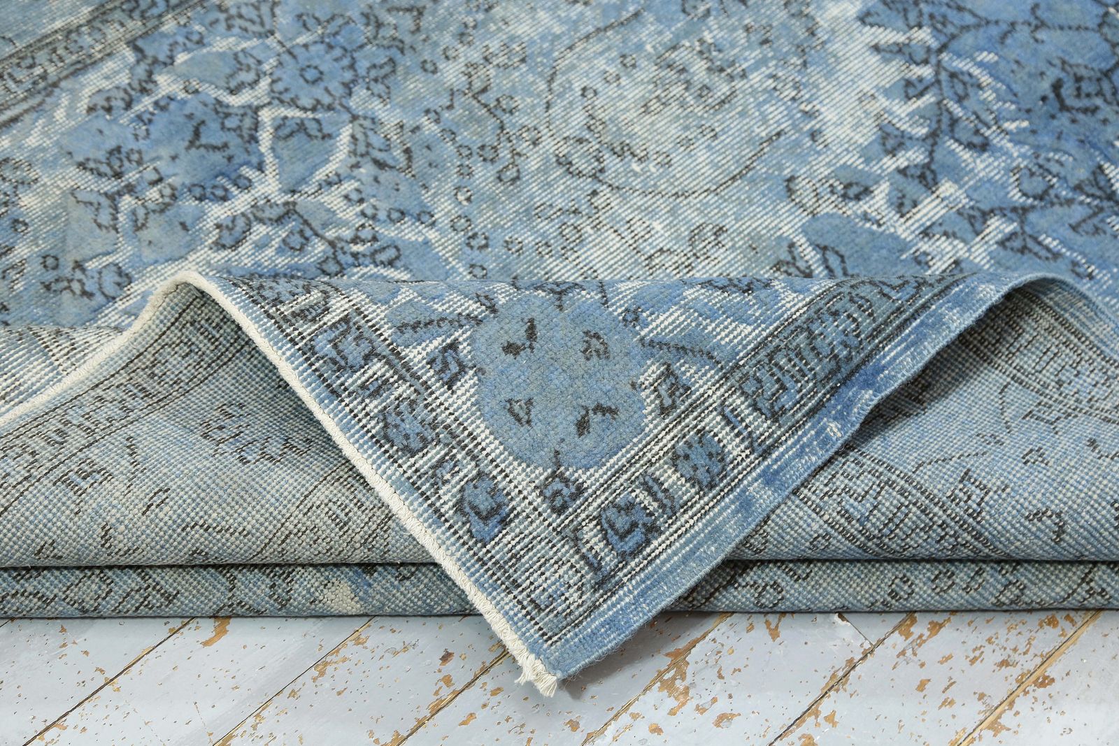 photo furniture Distressed, Carved Turkish Rug, Vintage Rug, Blue, Area Rug, Farmhouse Decor, Modern, Home Decor