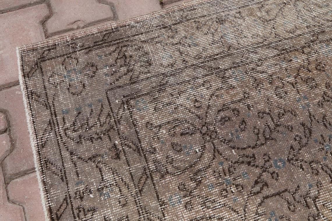 5.7x6.9 Turkish Vintage Rug, Brown Area Oushak Rug, Wool Rug, Room Decor, Floral, Living Room Rug, Distressed Rug, Boho Chic Art Deco photo vinterior