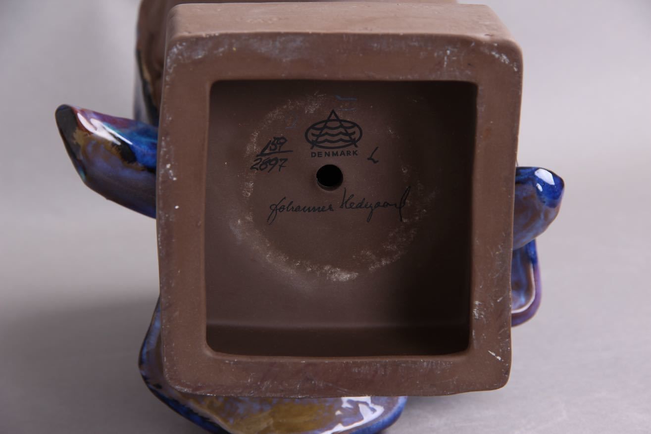 Johannes Hedegaard, Woman. Royal Copenhagen / Aluminia. 2897 159 photo 450.0