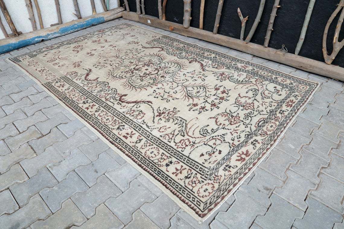 Turkish Rug, Vintage Rug, Oushak Rug, Floral Rug, Area Rug, Wool Rug, Room Decor, Living Room Rug, Turkey Rug, Handmade, Beige photo for sale