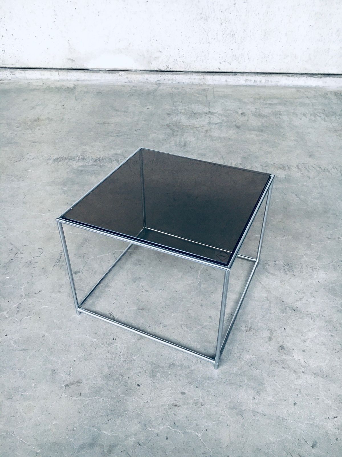 photo furniture 1970s Sleek Design Metal & Fumé Glass Square Side Table