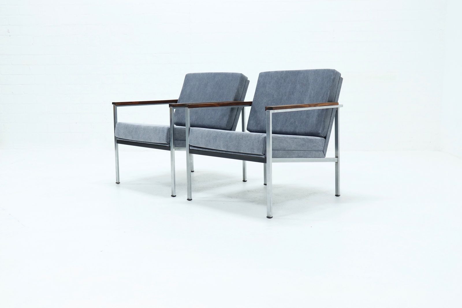 Set Of 2 Gispen 1453 Armchairs By Coen De Vries 1960s photo furniture