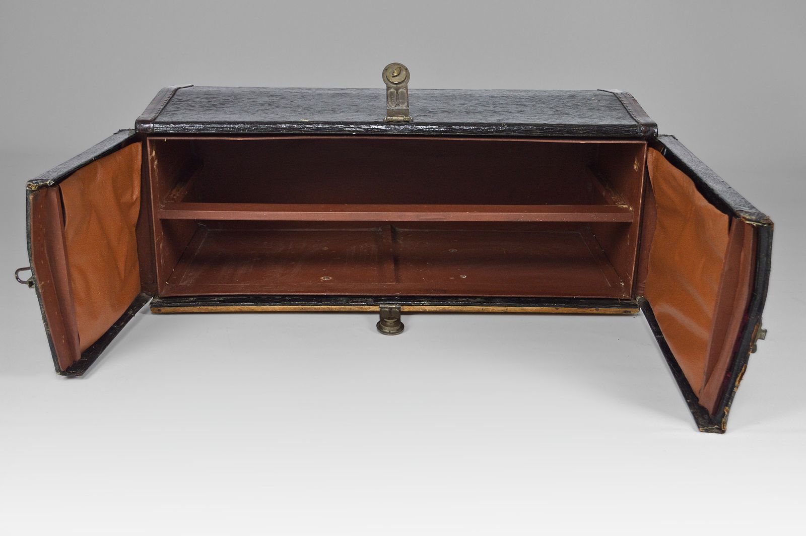 Black Car Trunk, Brand "Innovation", 1920s photo furniture
