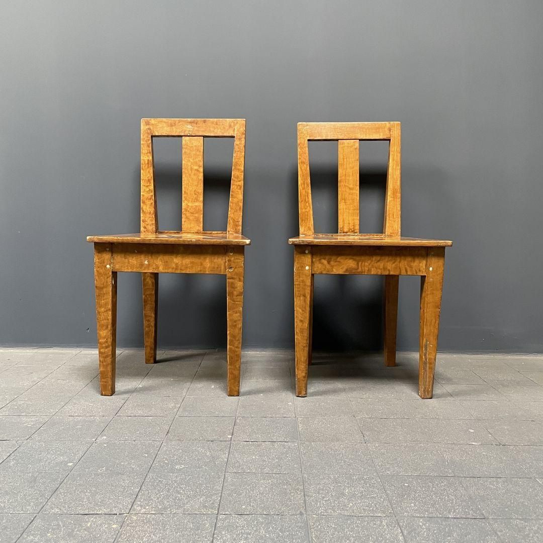 Set Van Twee Geschilderde Zweedse Stoelen photo for sale